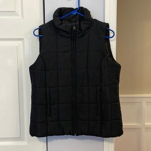 Women’s puffer vest